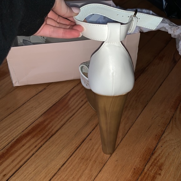 White open toed Sandal heel - Picture 4 of 5